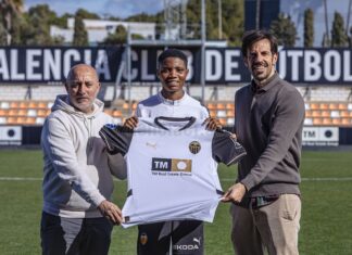 Transfer News: Valencia Feminine signs Nigerian forward Motunrayo Ezekiel